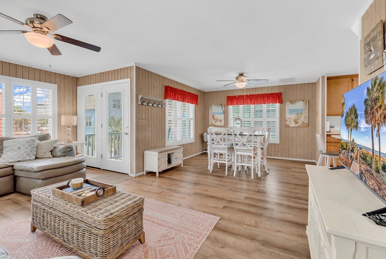 1015 Sea Bridge Ct. Photo 6