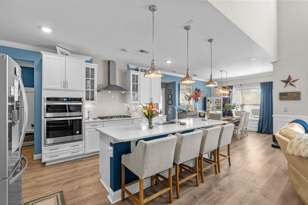 354 Mikita Dr. Photo 11