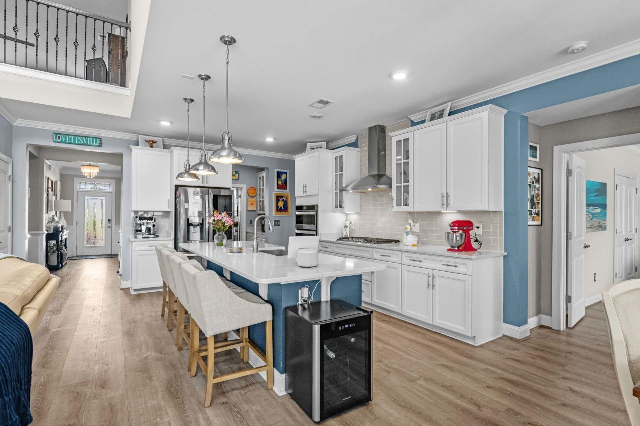 354 Mikita Dr. Photo 12