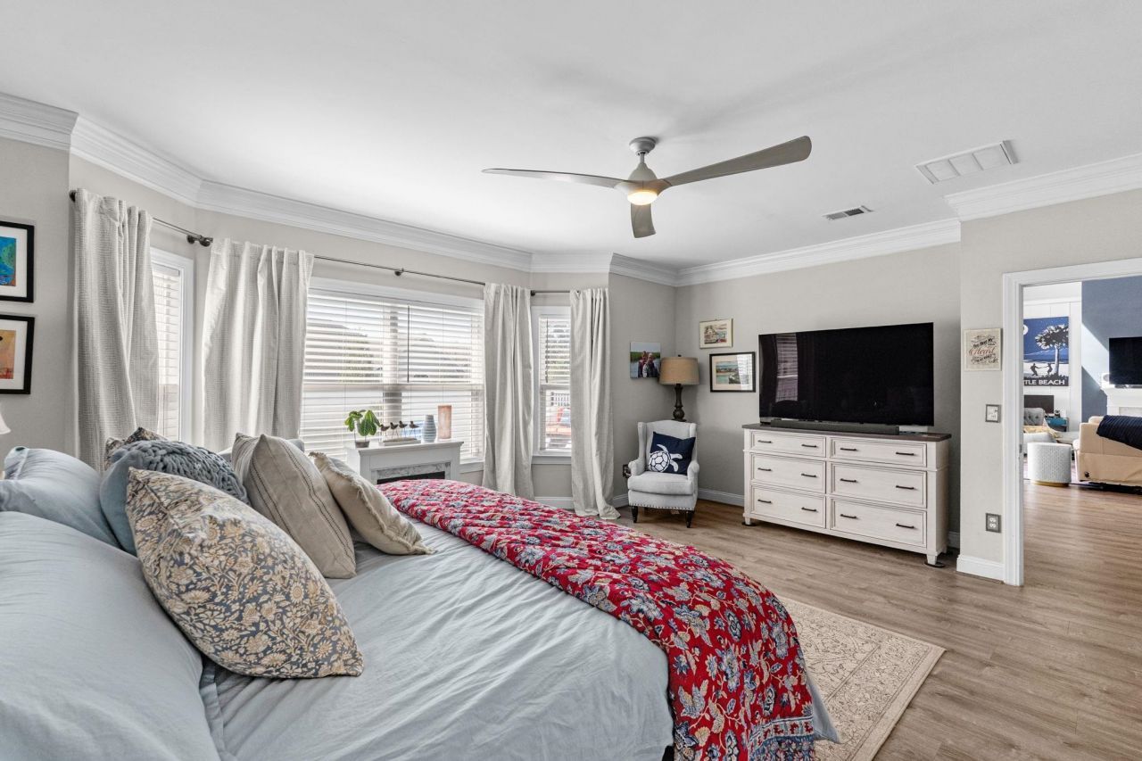 354 Mikita Dr. Photo 19