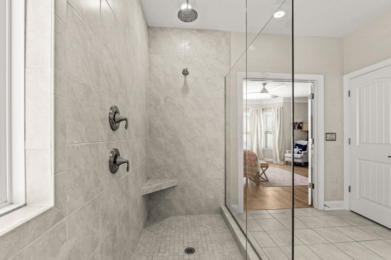 354 Mikita Dr. Photo 23