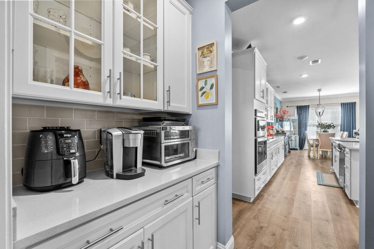 354 Mikita Dr. Photo 27