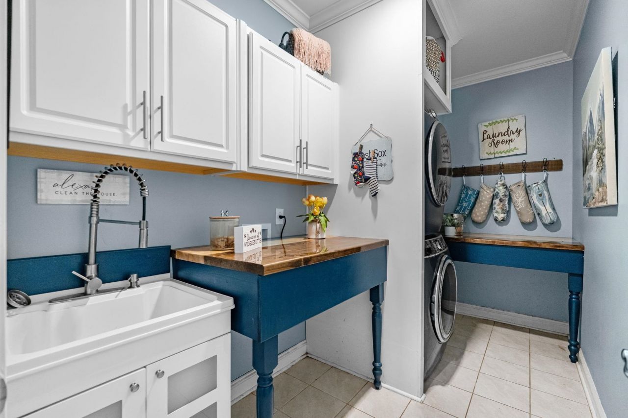 354 Mikita Dr. Photo 47