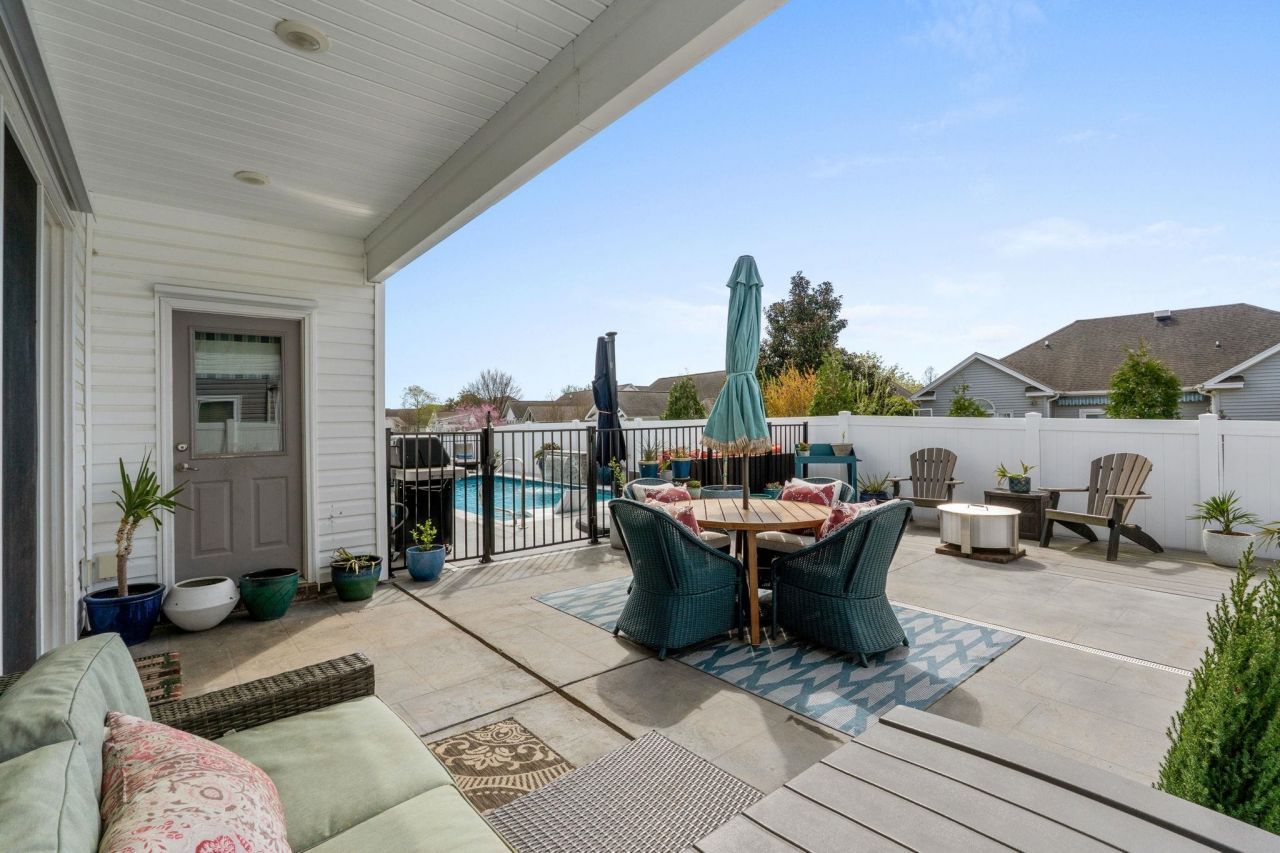 354 Mikita Dr. Photo 48