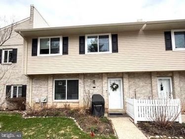111 VILLAGE WALK, EXTON, PA 19341