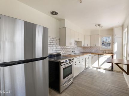 1060 Whitaker Drive, Reno, NV 89503 Photo