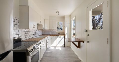 1060 Whitaker Drive, Reno, NV 89503 Photo