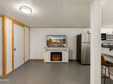 1060 Whitaker Drive, Reno, NV 89503 Photo