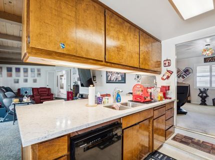 7363 West Pkwy, Sacramento, CA 95823 Photo