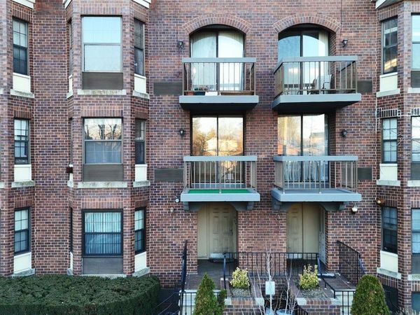 7124 164th Street, Unit 2FL, Fresh Meadows, NY 11365