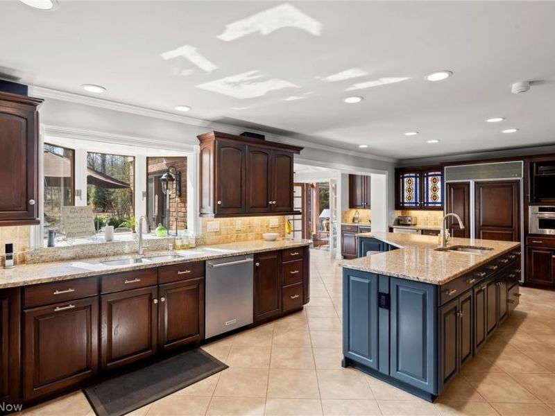 5400 Valley Parkway, Brecksville, OH 44141 Photo 7