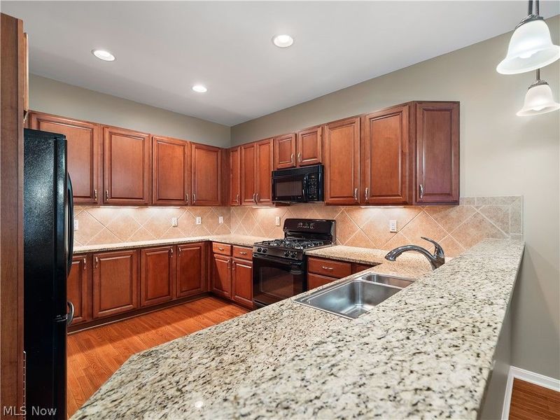 20 Somerset Drive, Rocky River, OH 44116 Photo 10