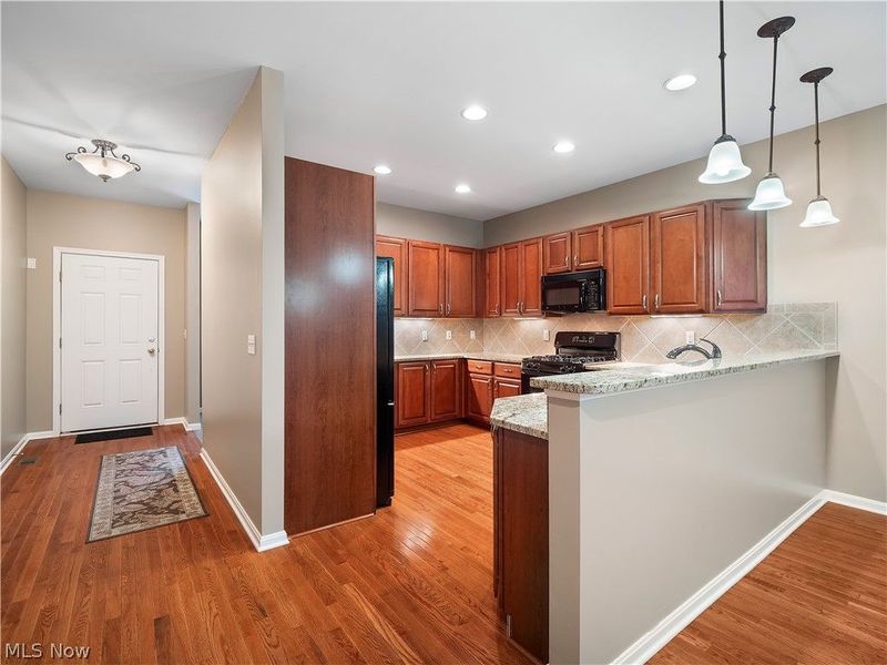 20 Somerset Drive , Rocky River, OH 44116 Photo 9