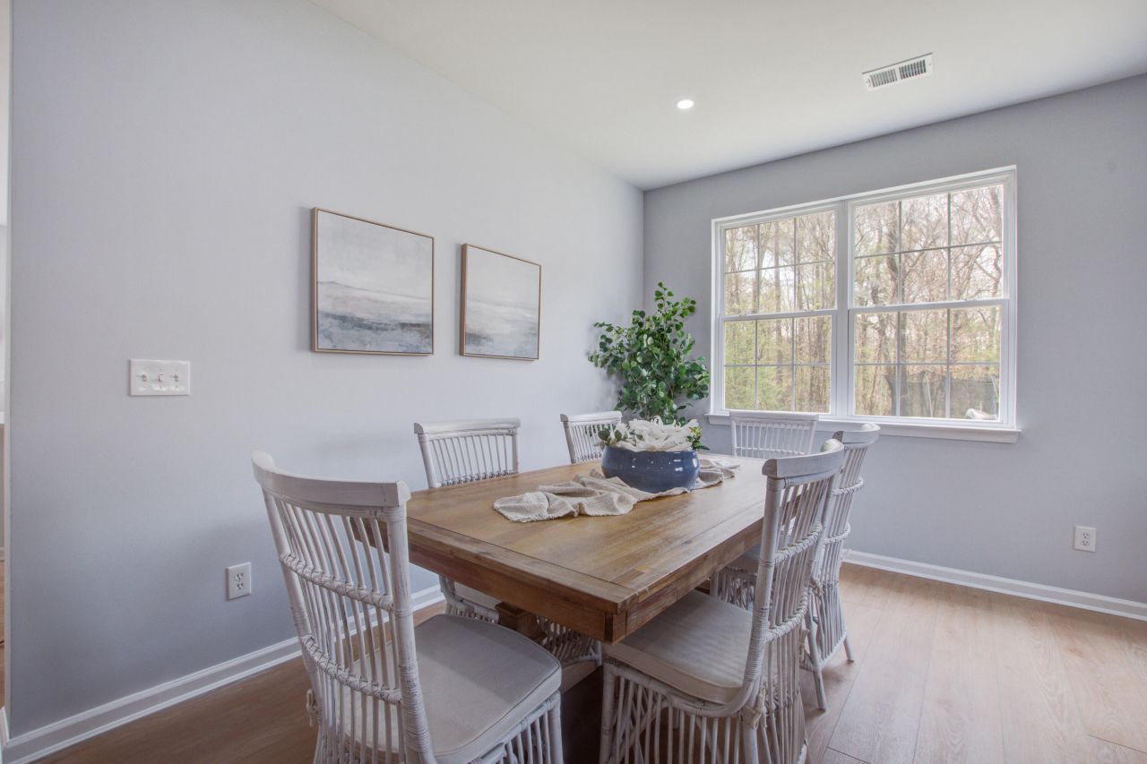 144 Graduate Lane Photo 13