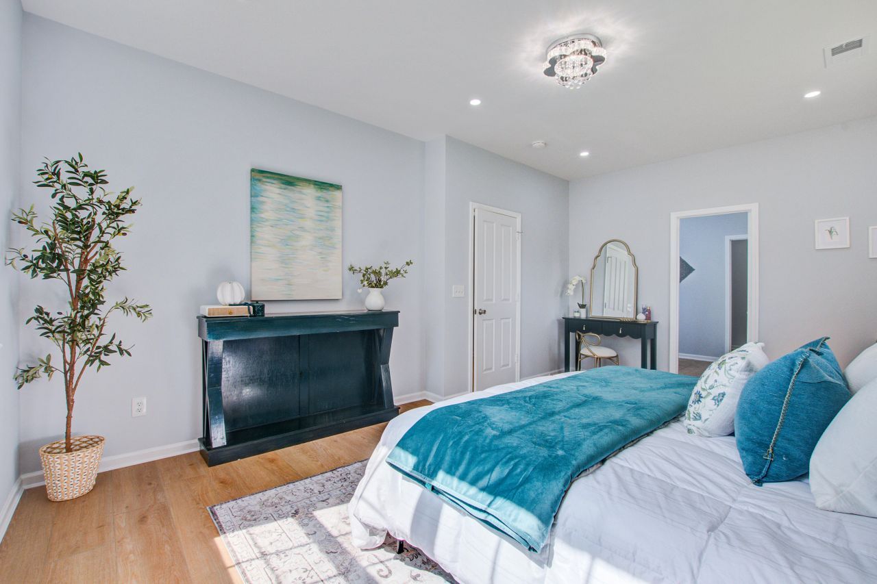 144 Graduate Lane Photo 25