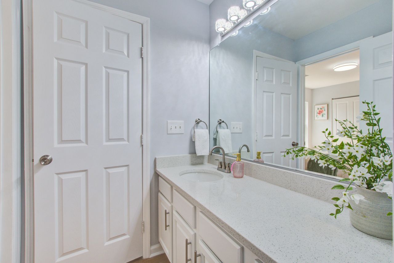 144 Graduate Lane Photo 38