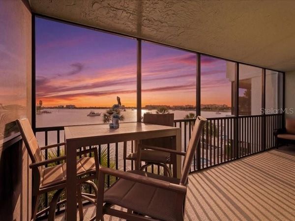 1848 SHORE DRIVE S, Unit 301, SOUTH PASADENA, FL 33707