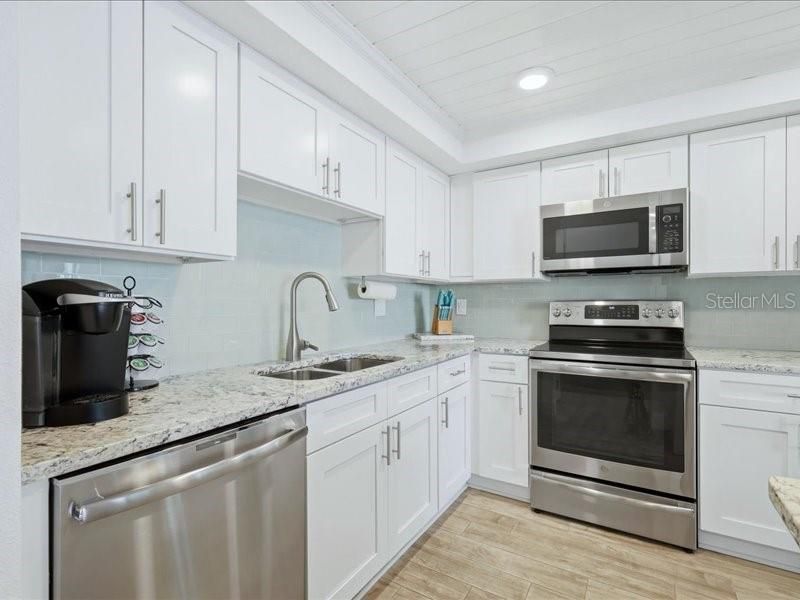 1848 Shore Drive S, Unit 301, South Pasadena, FL 33707 Photo