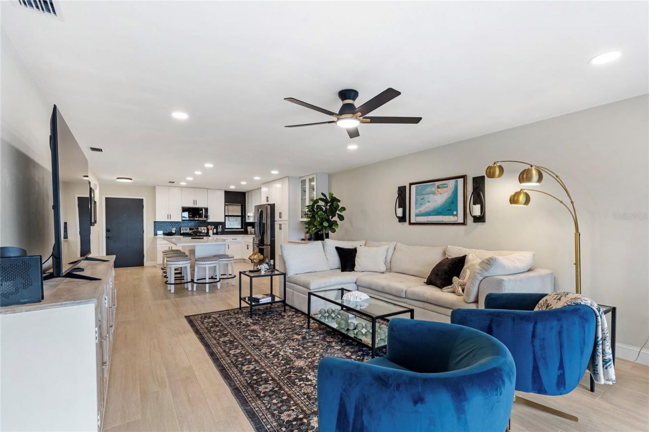 3887 Catalina Drive, Bradenton, FL 34210 Photo