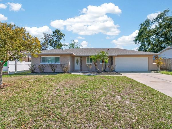 2465 BRENTWOOD DRIVE, CLEARWATER, FL 33764