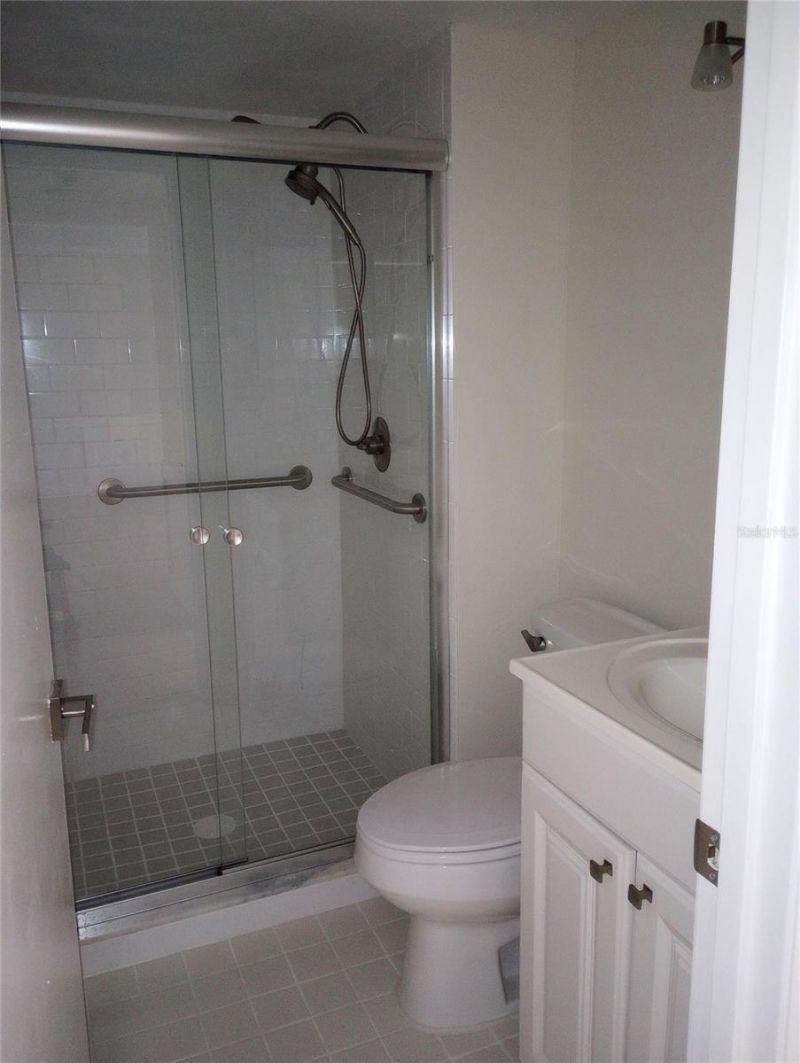 1310 Glen Oaks Drive E, Unit 183E, Sarasota, FL 34232 Photo