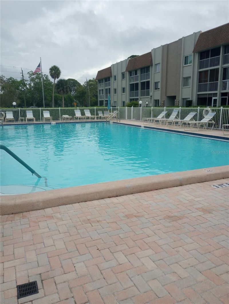 1310 Glen Oaks Drive E, Unit 183E, Sarasota, FL 34232 Photo