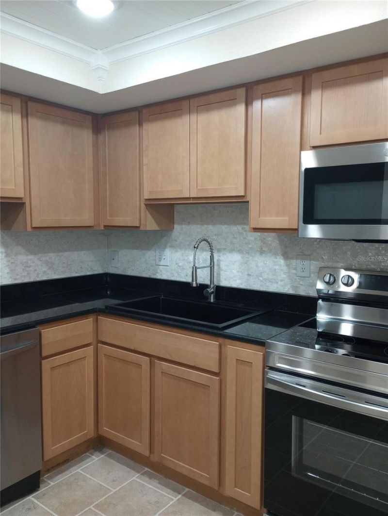 1310 Glen Oaks Drive E, Unit 183E, Sarasota, FL 34232 Photo