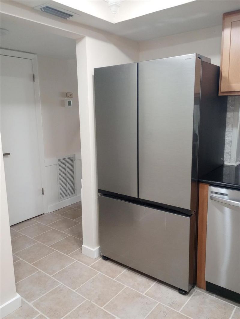 1310 Glen Oaks Drive E, Unit 183E, Sarasota, FL 34232 Photo