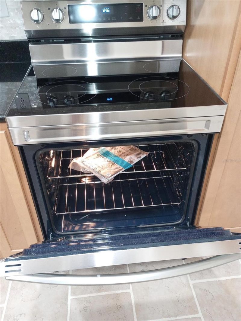 1310 Glen Oaks Drive E, Unit 183E, Sarasota, FL 34232 Photo