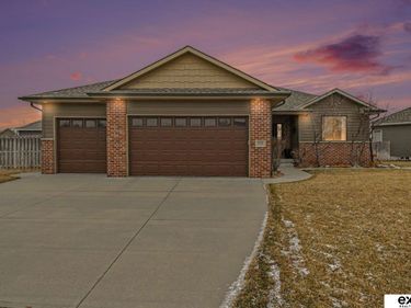 950 N Brooks Hollow Drive , Fremont, NE 68025