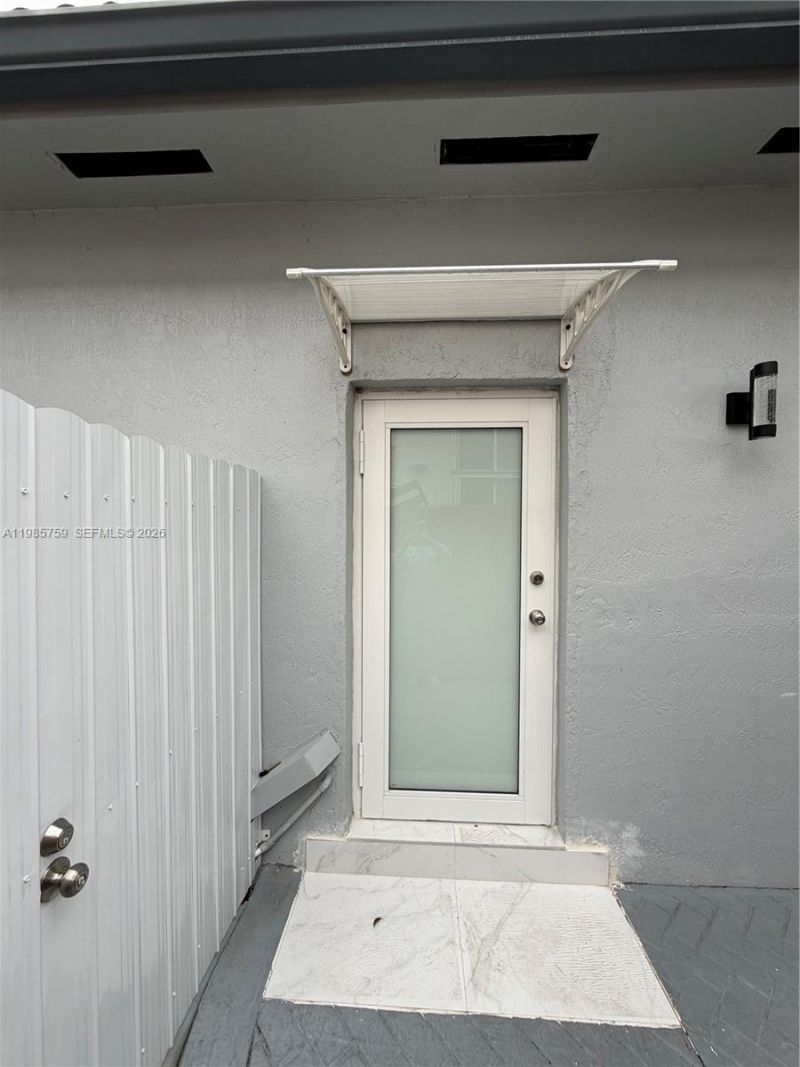 16242 SW 42nd Ter, Miami, FL 33185 Photo