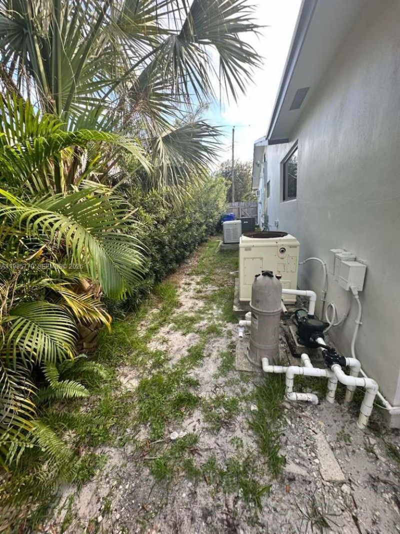 2827 Mckinley St , Hollywood, FL 33020 Photo