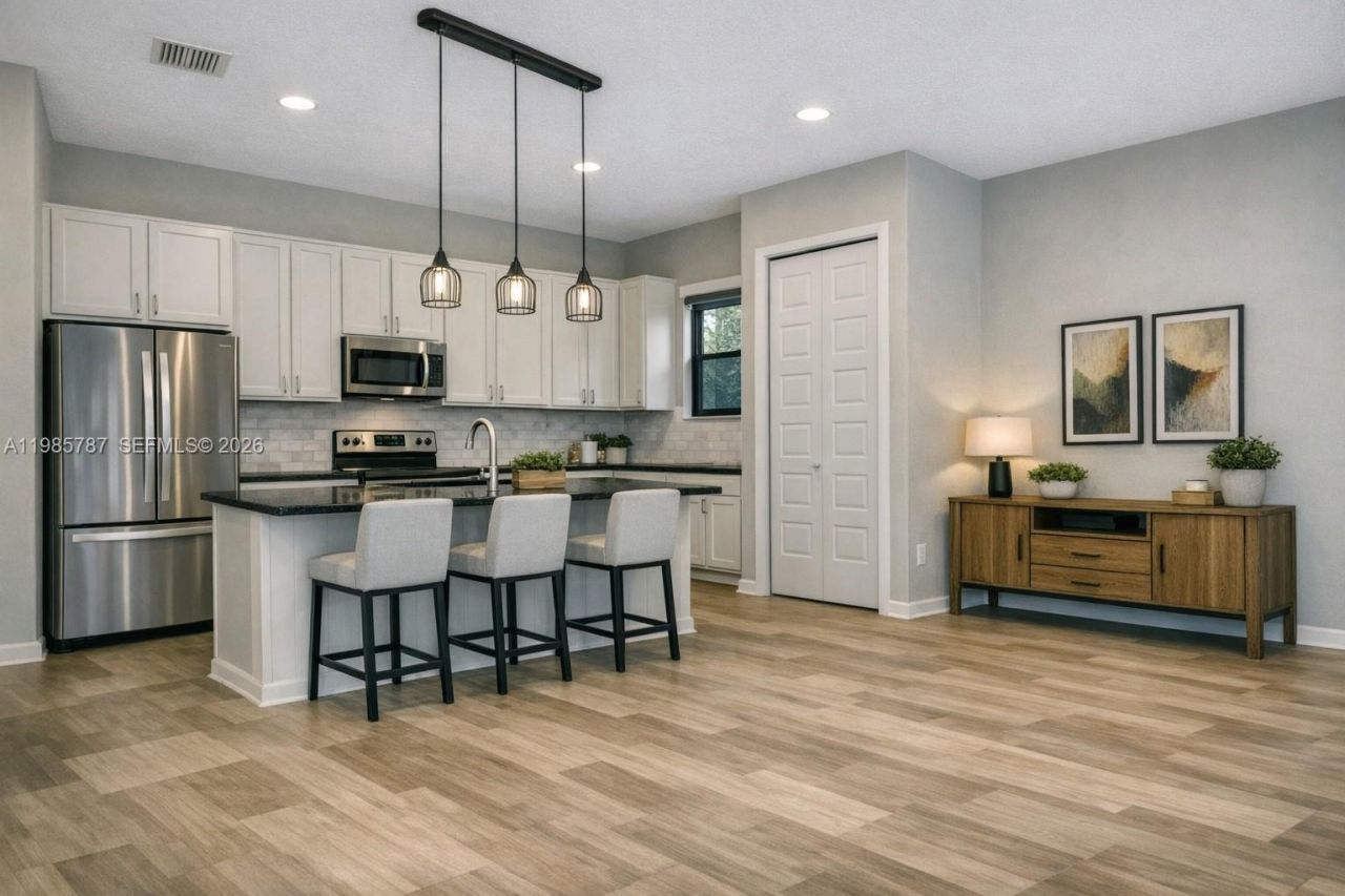 760 NE 193rd Ter , Miami, FL 33179 Photo