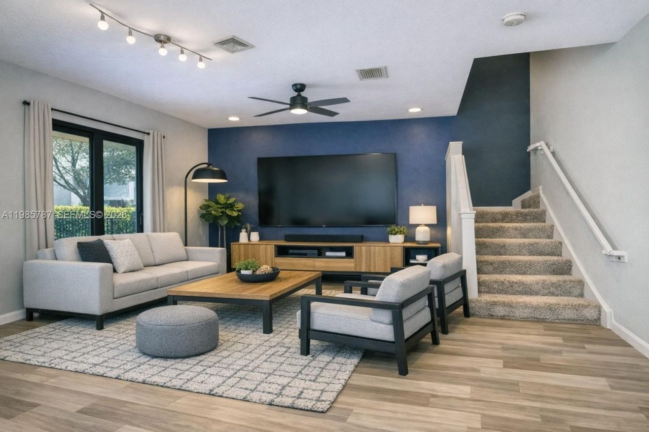 760 NE 193rd Ter , Miami, FL 33179 Photo