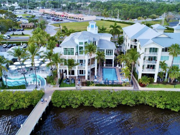 975 NW Flagler Avenue, Stuart, FL 34994