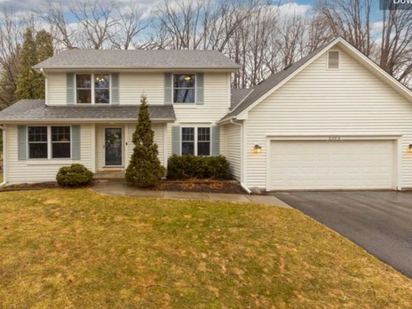 6204 Cascade Pass, Chanhassen, MN 55317