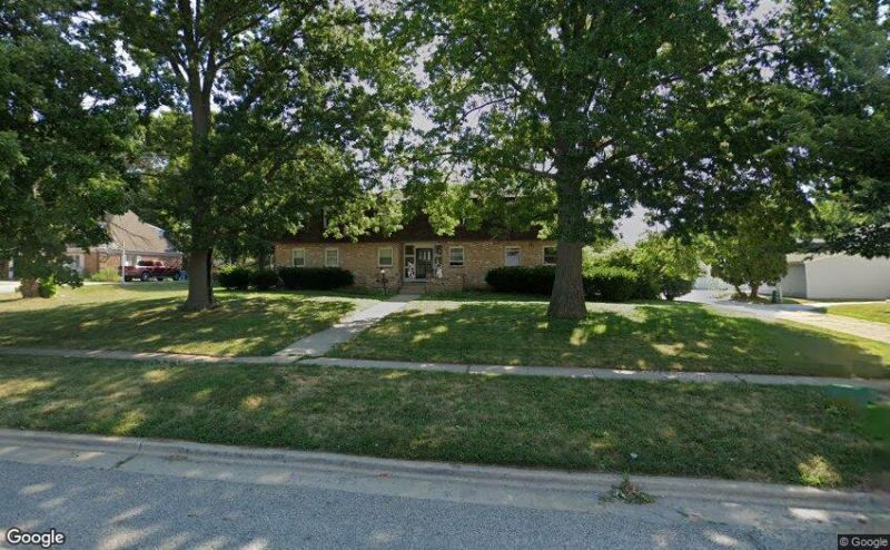 912 Crescent Drive , Unit 2-2, Champaign, IL 61821 Main Photo
