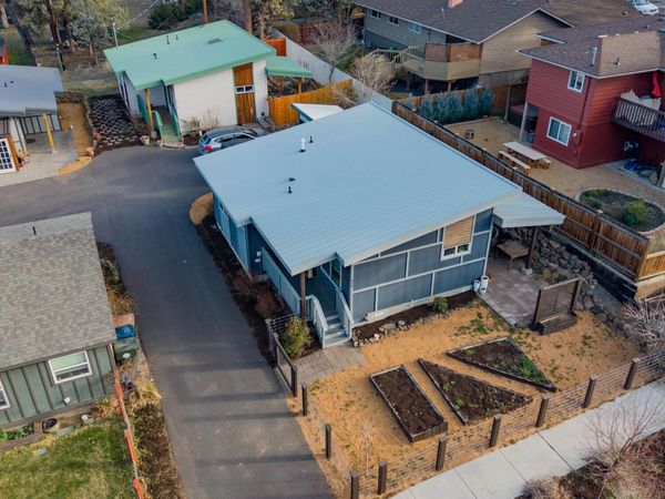 566 NE Lafayette Avenue, Unit # 1, Bend, OR 97701