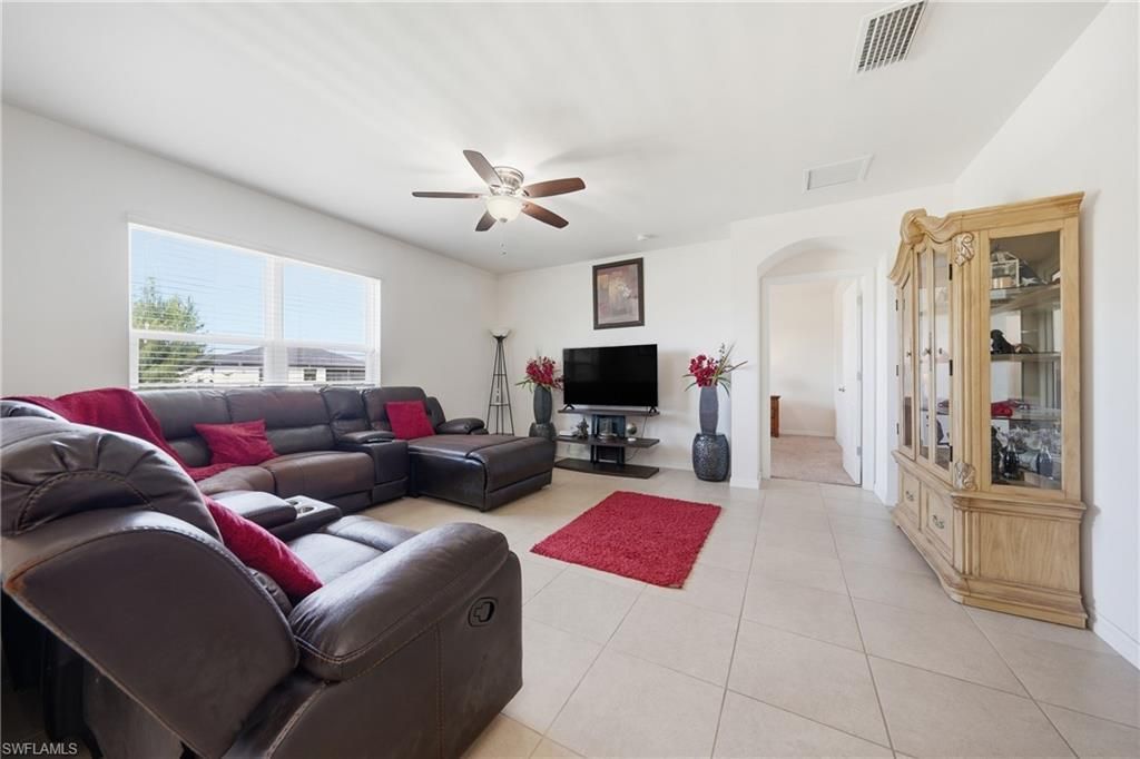 2006 SW 15th Ave, Cape Coral, FL 33991 Photo