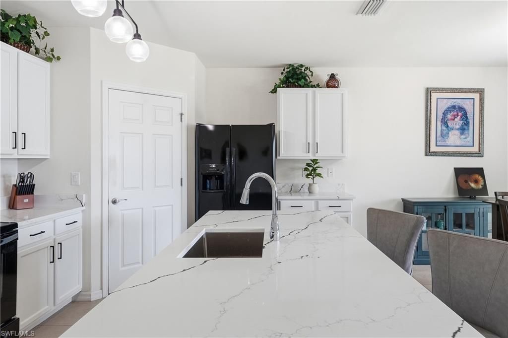 2006 SW 15th Ave, Cape Coral, FL 33991 Photo