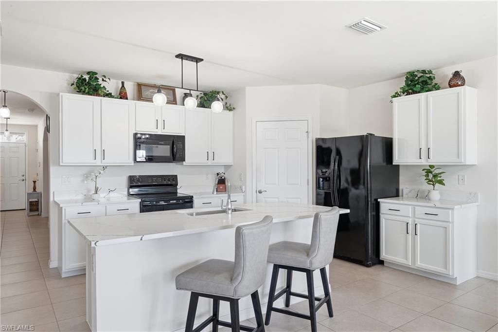 2006 SW 15th Ave, Cape Coral, FL 33991 Photo