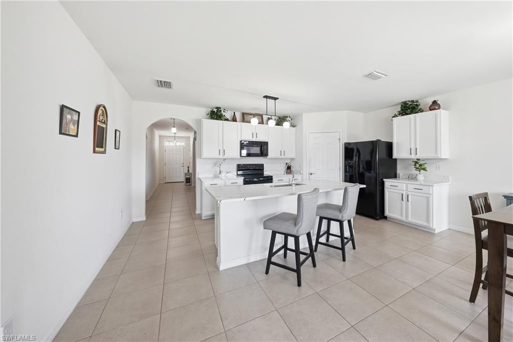 2006 SW 15th Ave, Cape Coral, FL 33991 Photo