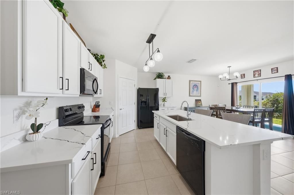 2006 SW 15th Ave, Cape Coral, FL 33991 Photo