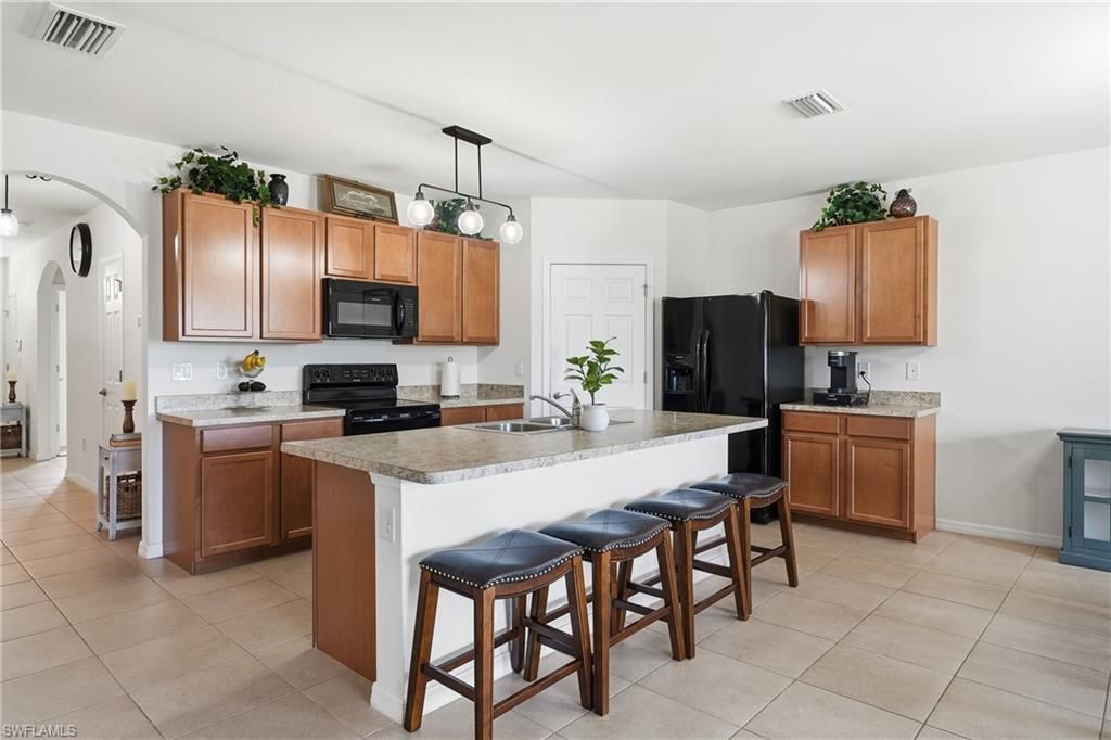 2006 SW 15th Ave, Cape Coral, FL 33991 Photo