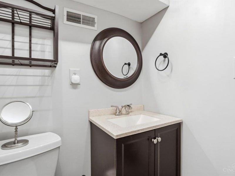 6408 Girard Avenue, Cincinnati, OH 45213 Photo 42