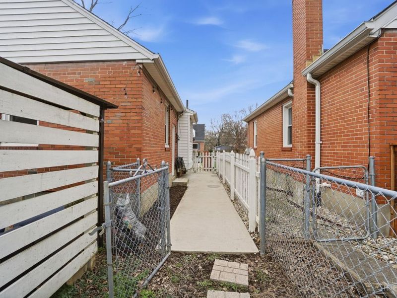 6408 Girard Avenue, Cincinnati, OH 45213 Photo 57