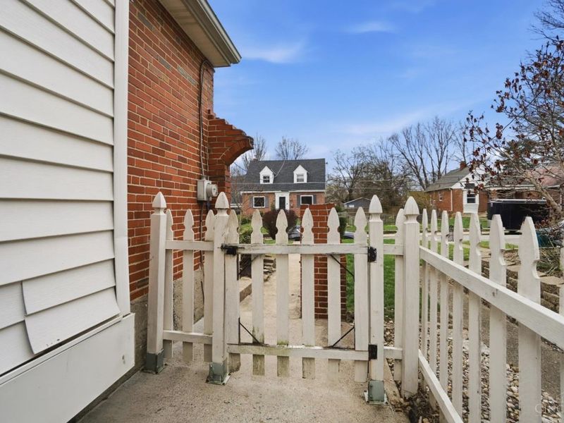 6408 Girard Avenue, Cincinnati, OH 45213 Photo 60