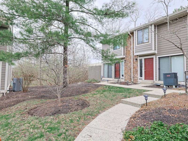 9966 Timbers Drive, Blue Ash, OH 45242 Photo 2