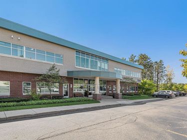 3264 N Evergreen Drive NE, Grand Rapids, MI 49525