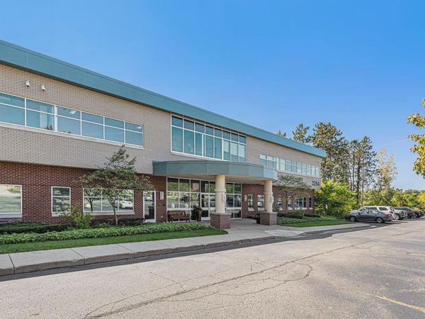 3264 N Evergreen Drive NE, Grand Rapids, MI 49525